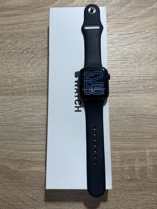 Apple Watch SE 2 44мм