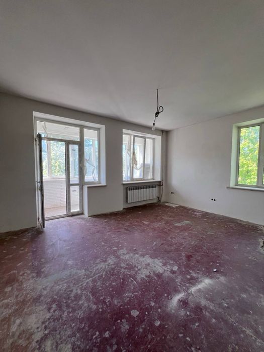 Продаж 3 кімнатної квартири в Центрі міста