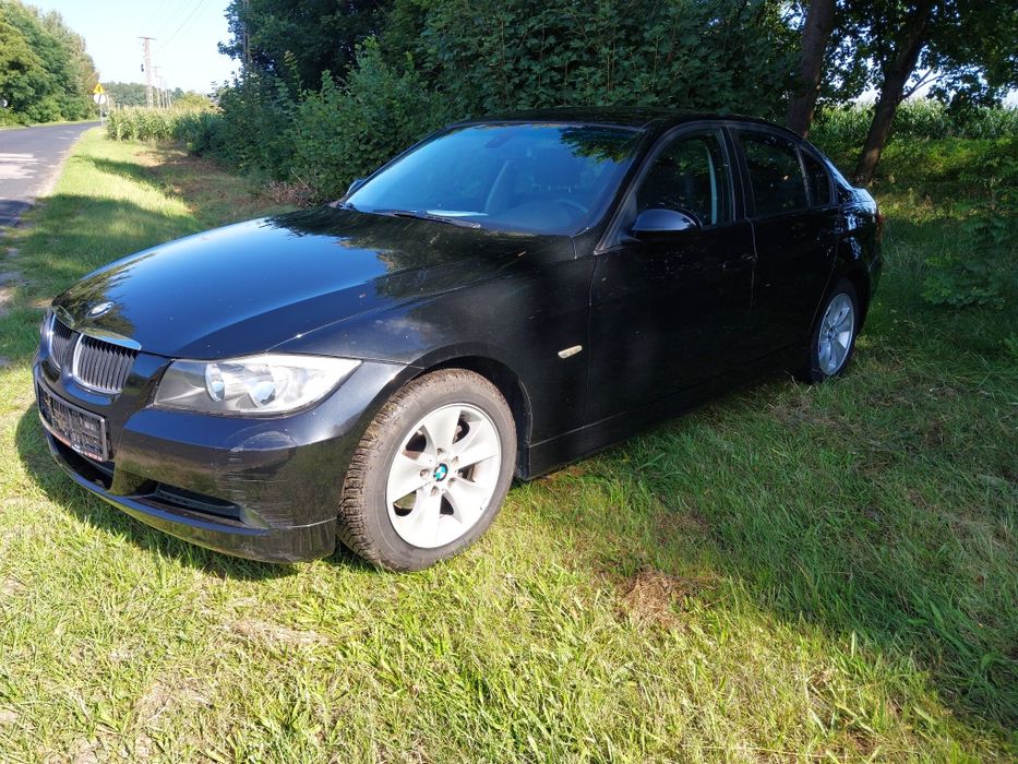Sprzedam BMW 320i E90 150KM