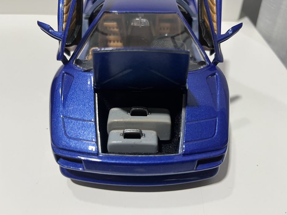 Lamborghini Diablo 1:18 (Descriçao)