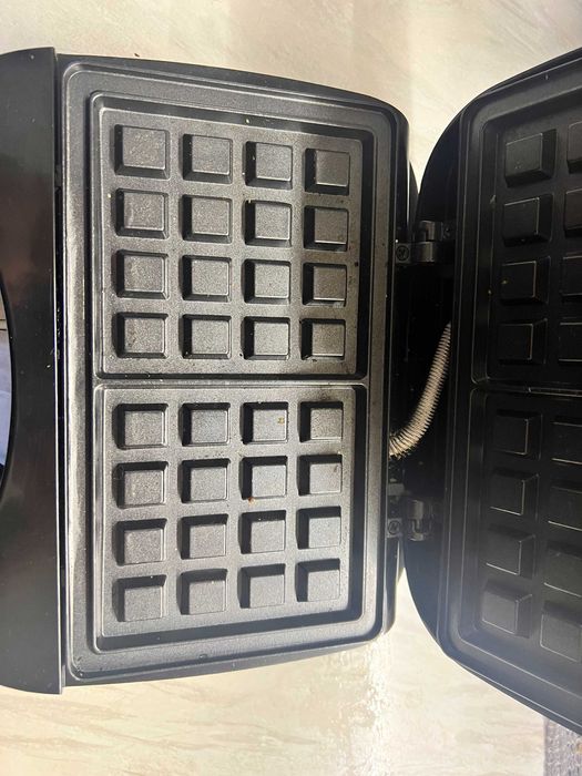 Вафельниця Esperanza