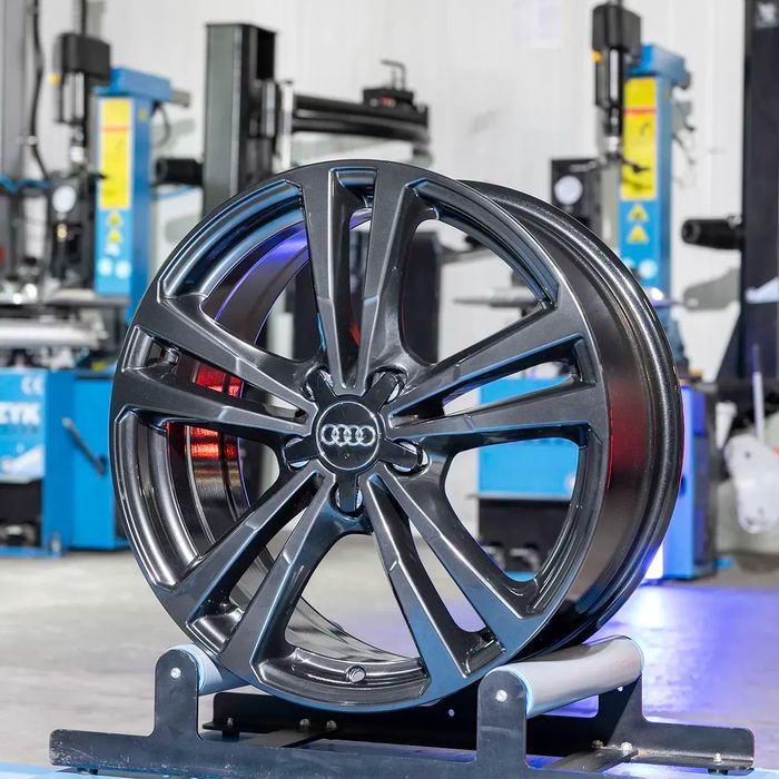 NOWE ORYGINALNE Koła Audi 18" A3 A4 A6 A8 Q2 Q3 TT