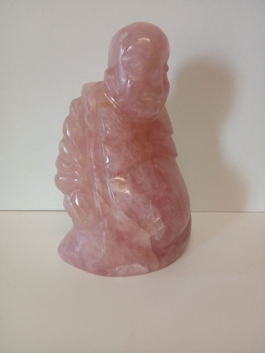 Feng Shui - lindo Buddha em quartzo rosa-altura 11 cm- peso 499 gramas
