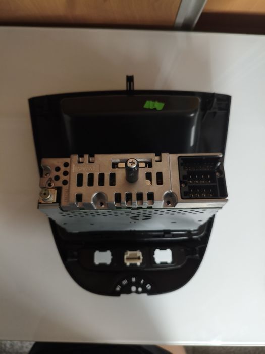 Radio + Moldura - Citroen C1 | Toyota Aygo | Peugeot 107