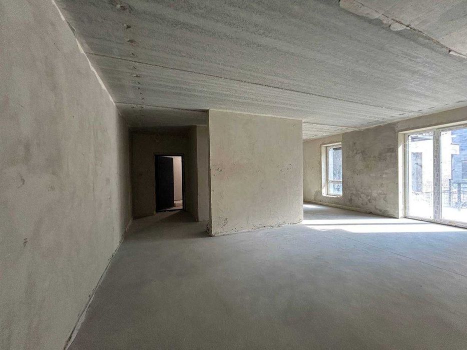 СУПЕРЦІНА - 2км квартира з власною ЗЕМЛЕЮ. Будинок клубного типу