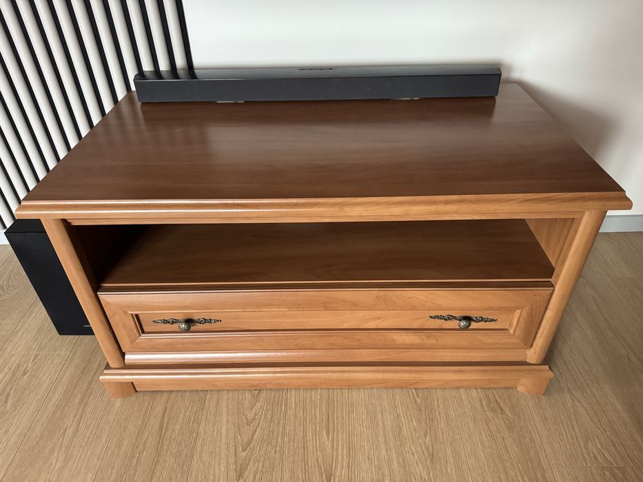 Szafka RTV wys. 55cm szer. 101cm.