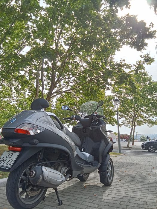 Piaggio MP3 250ie LT