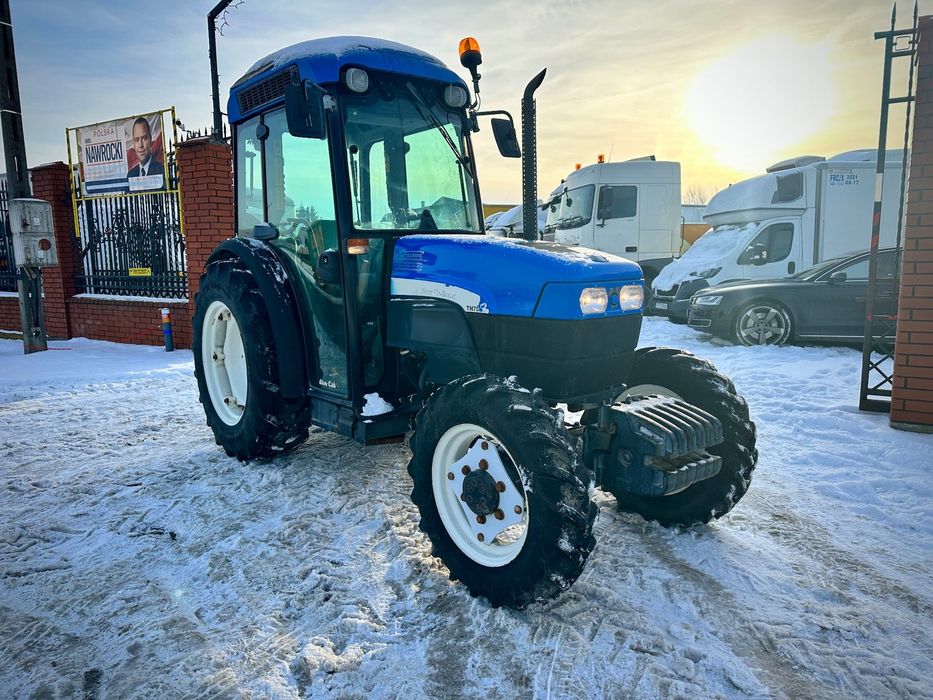 New Holland TN 75NA N/V Pełzaki Mechaniczny SuperSteer™ 4X4 Sadowniczy  Cena Brutto