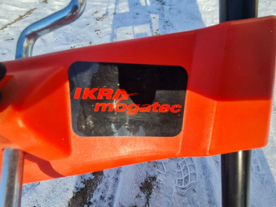 Снігоприбирач IKRA Mogatec ESF 4620