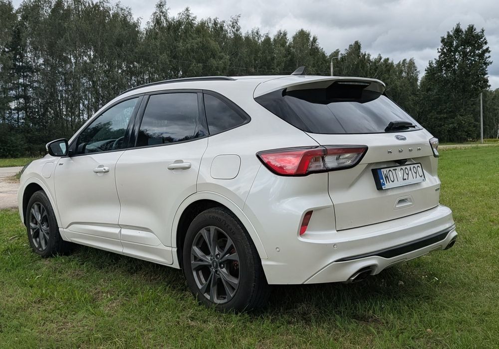 Ford Kuga plug-in 2021 2,5 ST-LINE