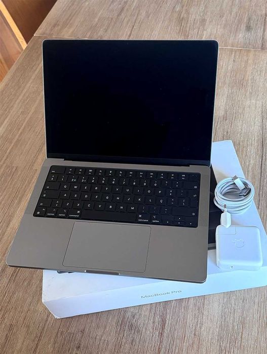 MacBook Pro 14 M3 2023 - Cinzento sideral