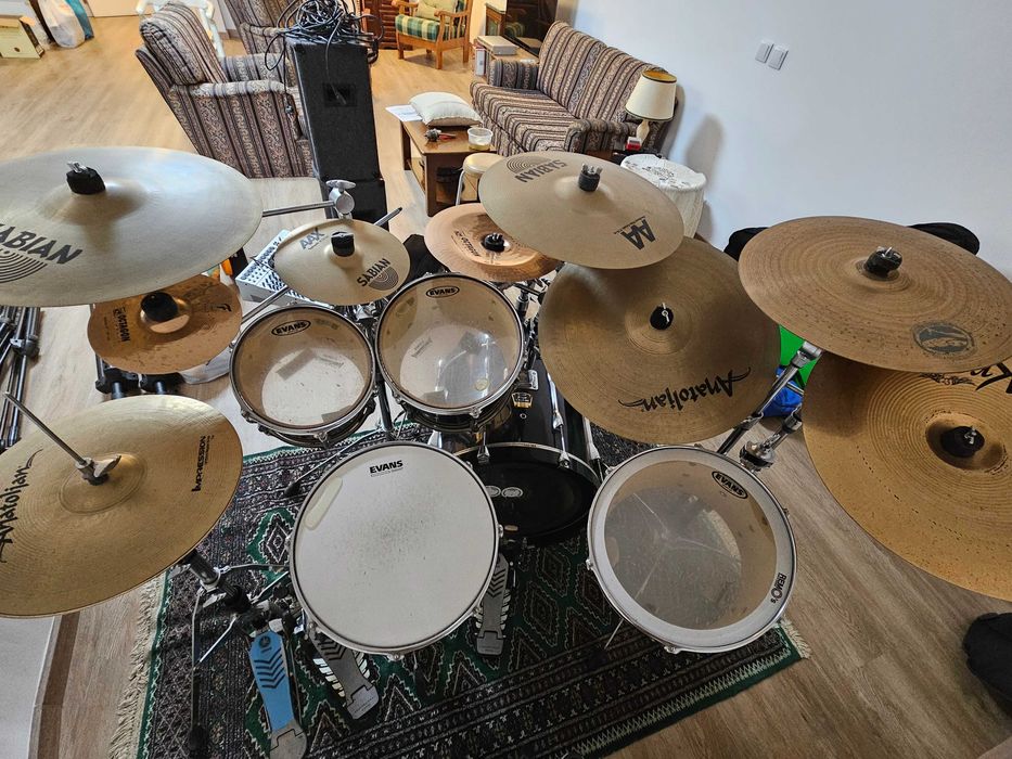 Bateria Yamaha Stage Custom Advantage + 9 Pratos Sabian + Anatolian +, Banco, Ferragens extra