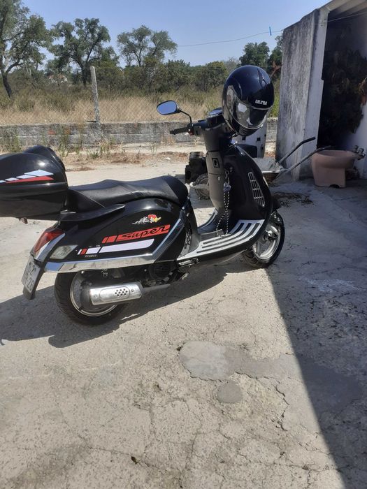 Vemdo  secuter 125 como nova ou troco pur carro