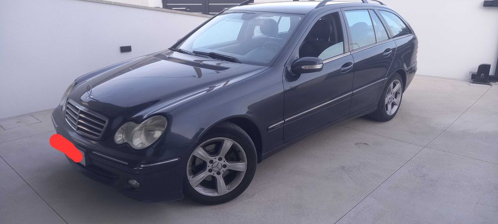 Vendo Carrinha Mercedes C220 do ano de 2004.