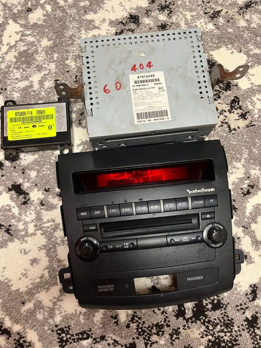 Магнітофон Mitsubishi