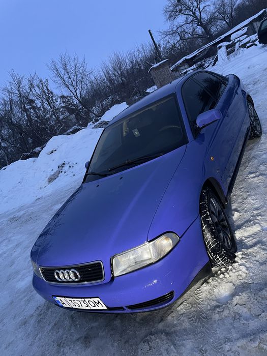 Продам Ауді а4б5 1998 року