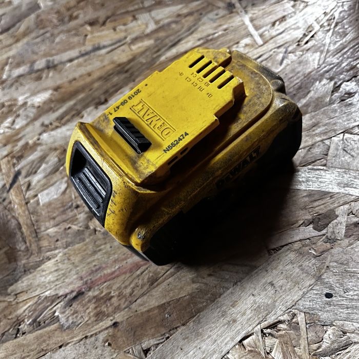 Akumulator dewalt