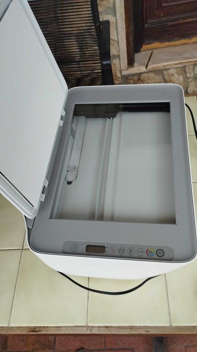 HP DeskJet 2710, Impressora praticamente nova!