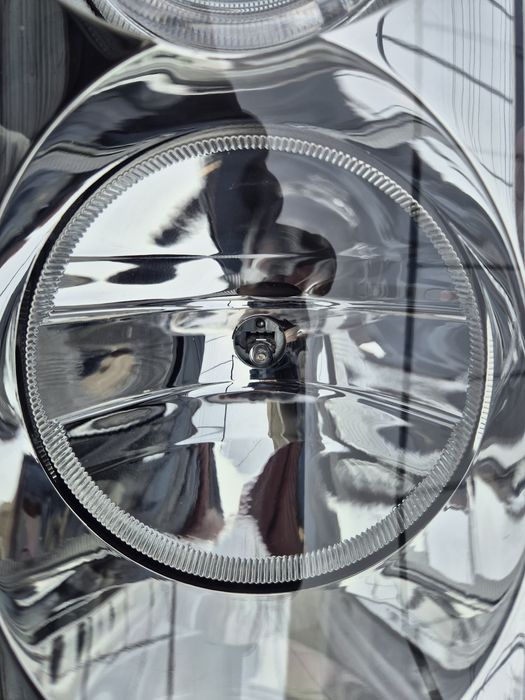 Продам лінзовані білед фари до DAF  95-105.
Ціна 16