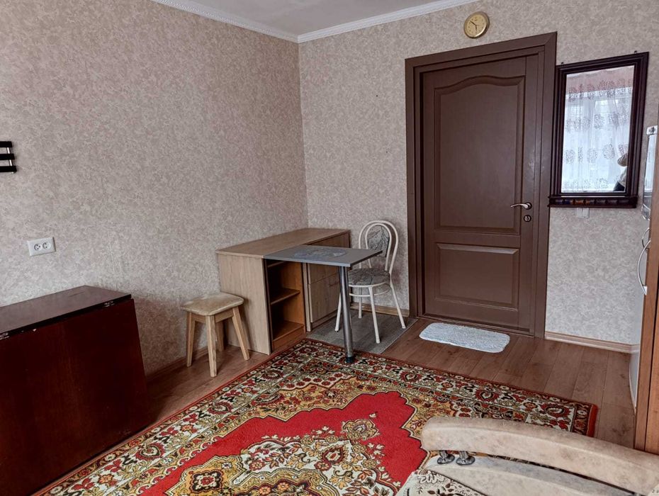 Продам комнату в коммуне  Черемушки, ул. Ак. Филатова / " Инто- Сана "