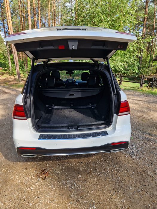 Mercedes- Benz GLE 350D 4 MATIC