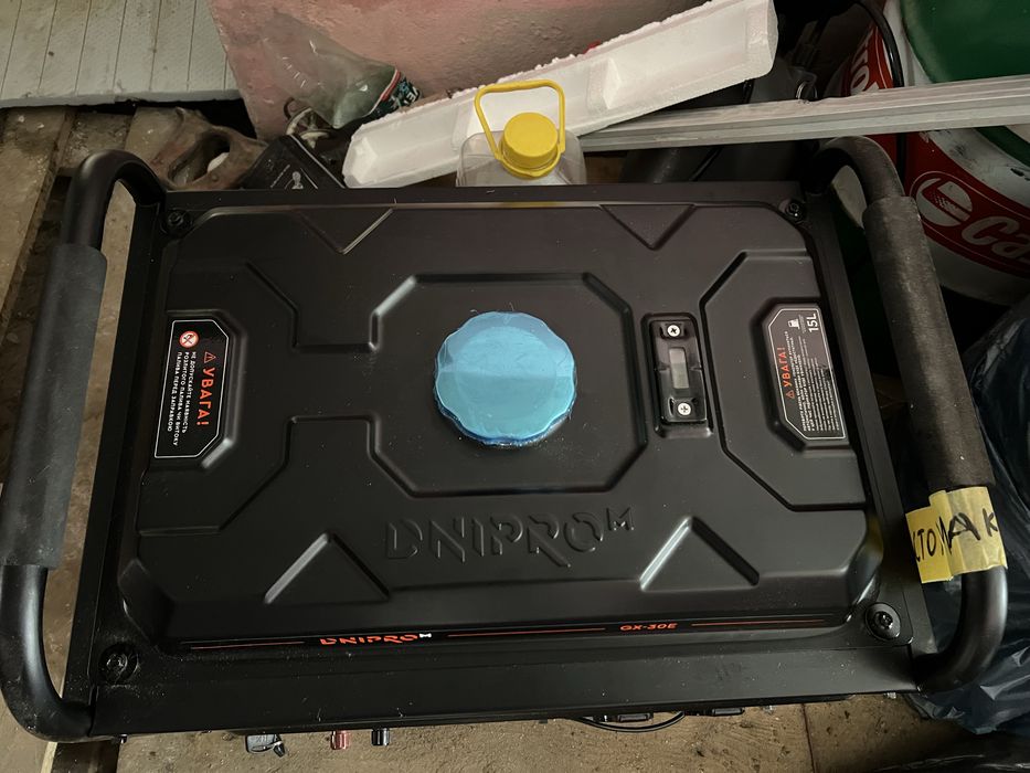 Генерато 3 кв Дніпро-м GX30E