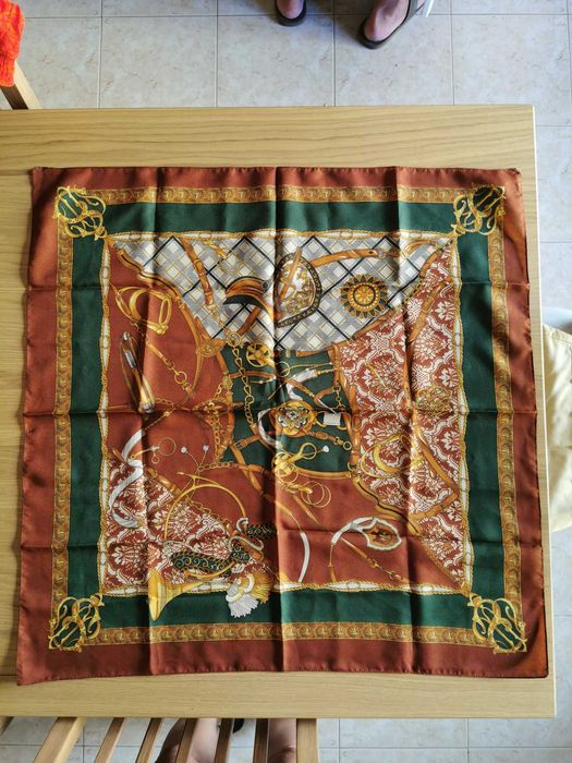 Vendo Lenços e Echarpes