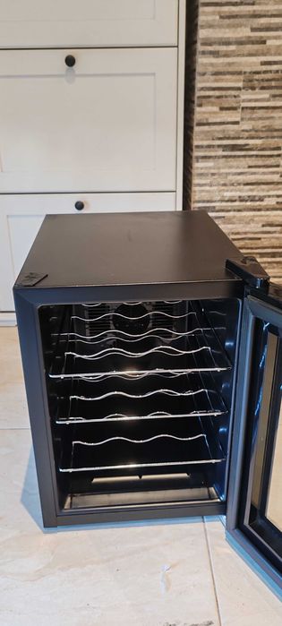 Adega / Vinoteca CREATE 12 garrafas – muito pouco uso – 115