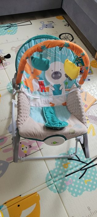 Leżaczek, bujaczek z wibracjami Ricokids