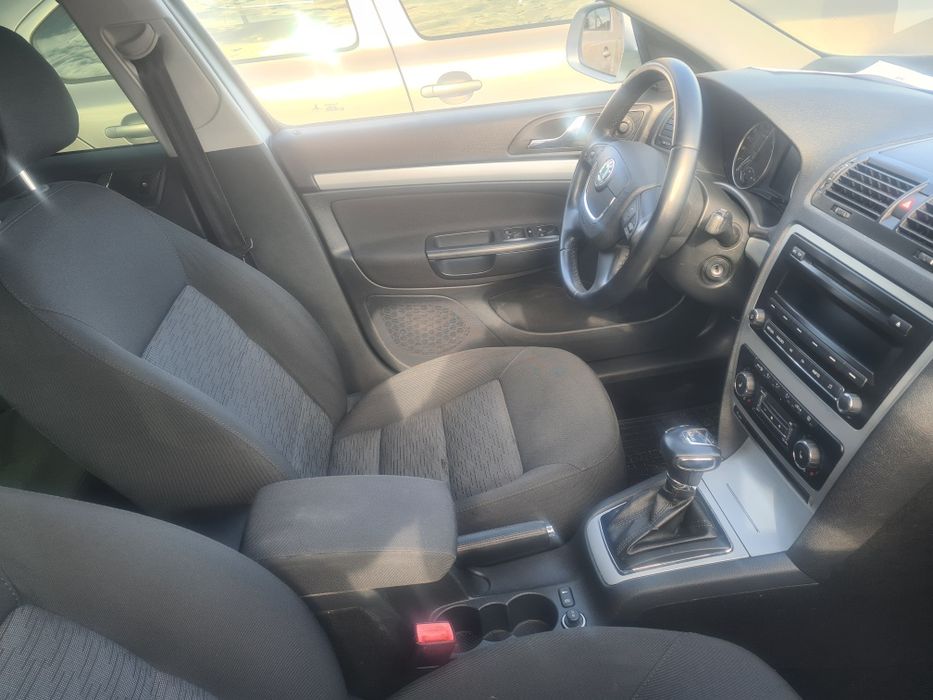 Продам Mercedes-Benz E-Class 1.8i GAZ 2012