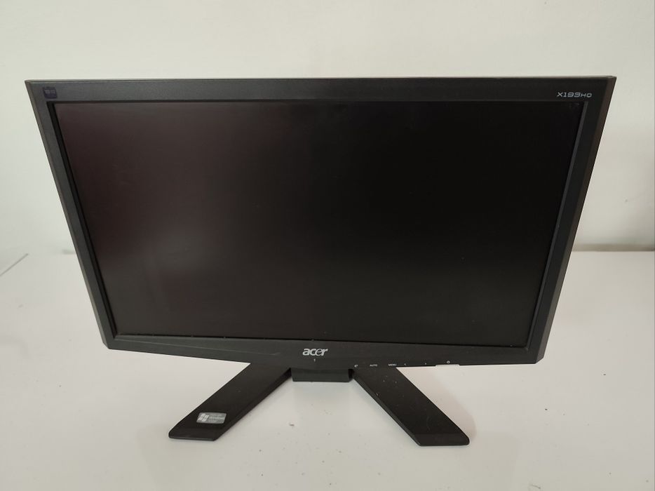 Monitores, várias polegadas