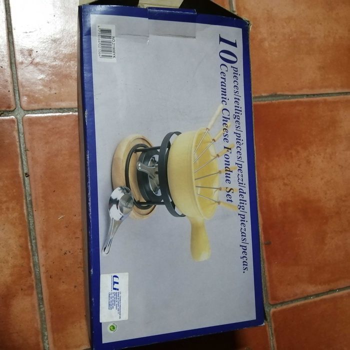 Fondue novo com 11 peças