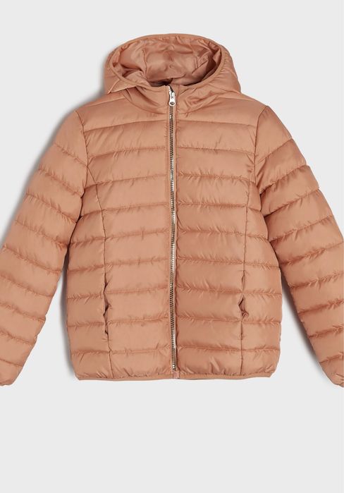 Куртка на дівчинку