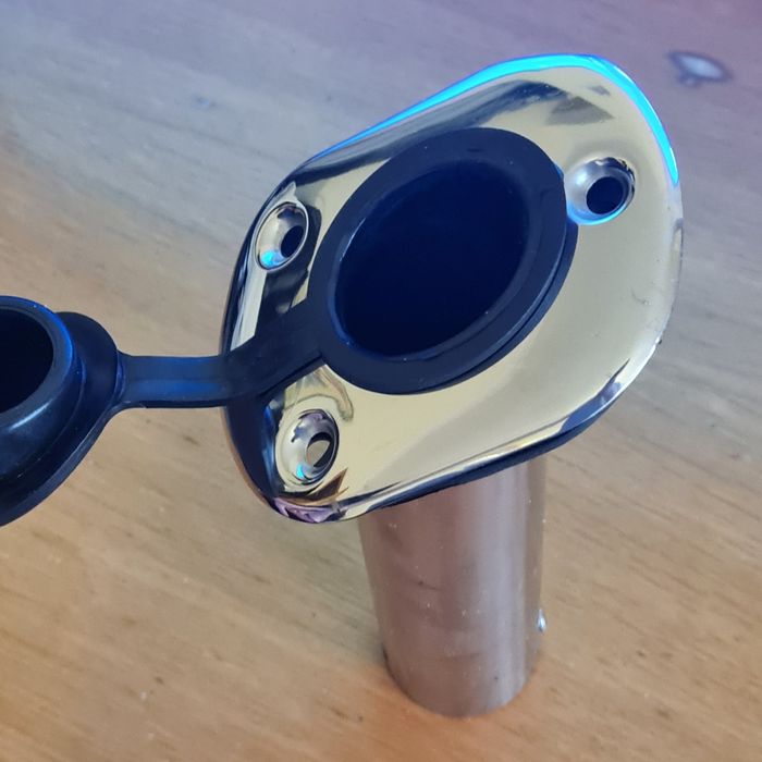 Suporte para canas de pesca para barcos