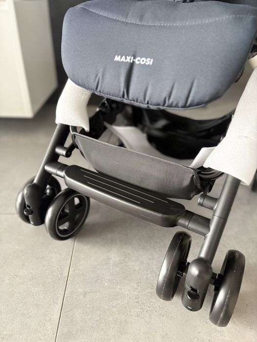 Wózek spacerowy spacerówka Maxi Cosi Lara 2 kompaktowy essential graphite do 22 kg