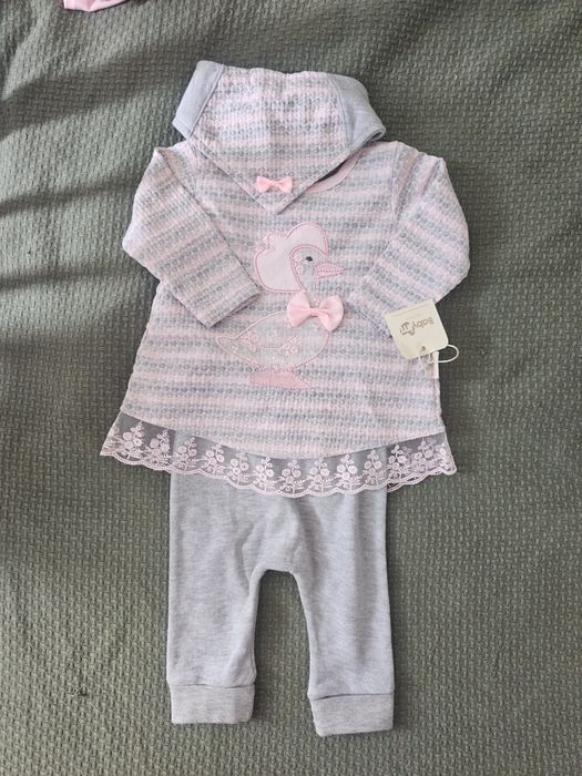 Чудовий святковий костюм 3 од 3-6 міс