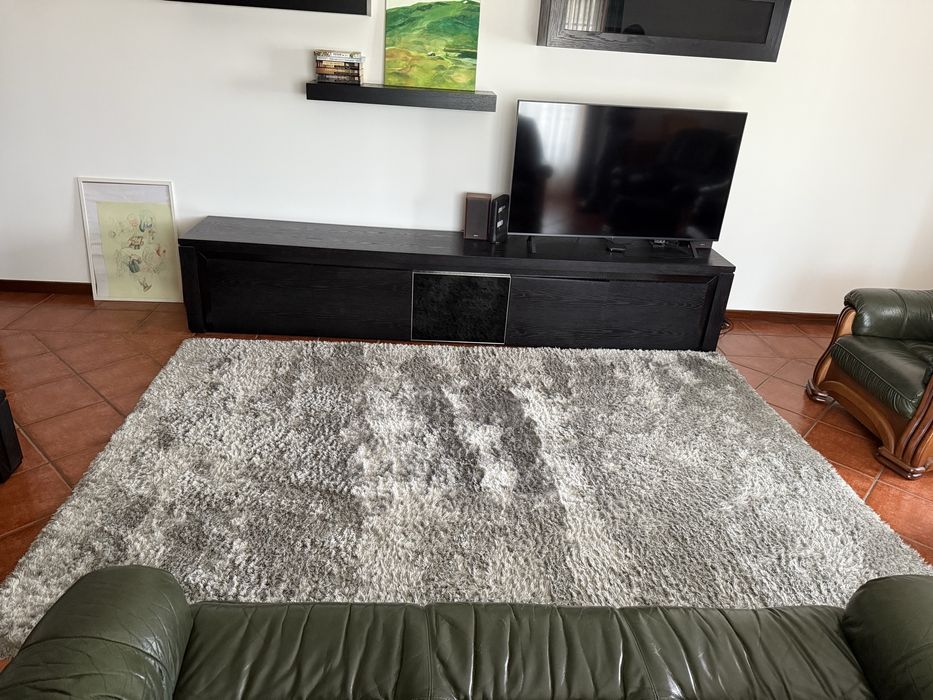 Carpete grande cinzenta