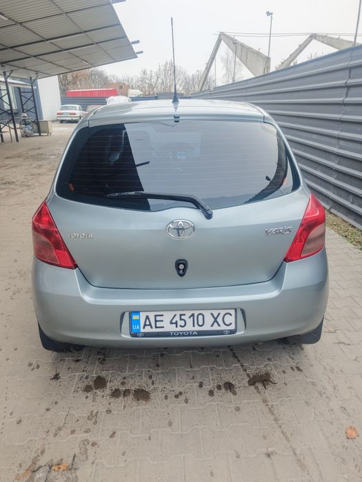 Продам Toyota Yaris 2007