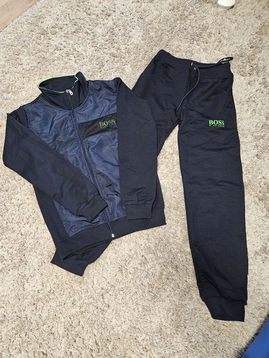 Nowy dres Hugo Boss chłopięcy