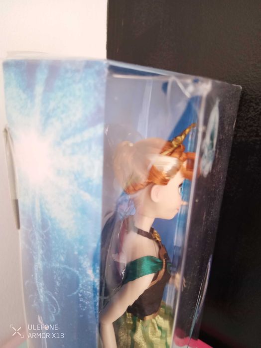 Cantora Anna Frozen com música