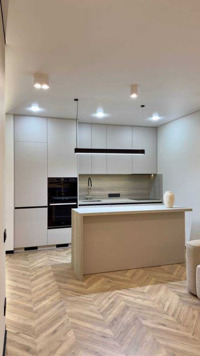 Продаж!!! 2-кімнатна квартира Варшавський 2 поверх 5 перепоступка