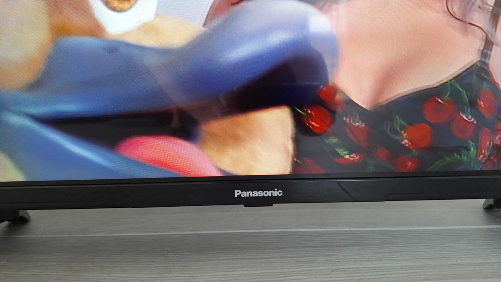 Panasonic TX 32C200E