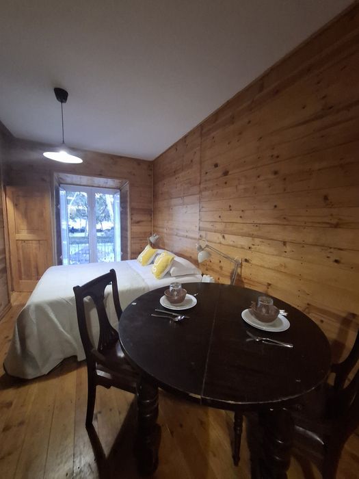 Apartamento T0, Avenida Luísa Tody