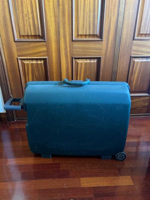 Mala de viagem Porão Samsonite verde 2 rodas 62x46