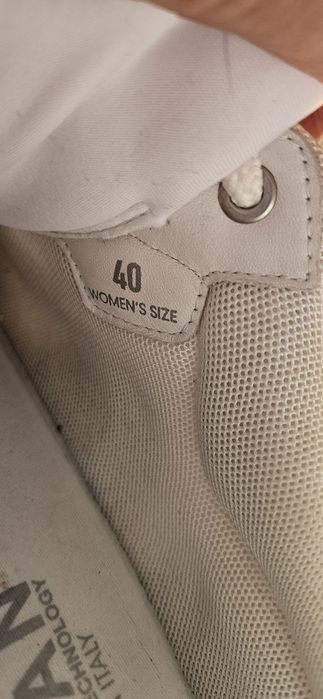 Ідеальні кросівки від Hogan H597
