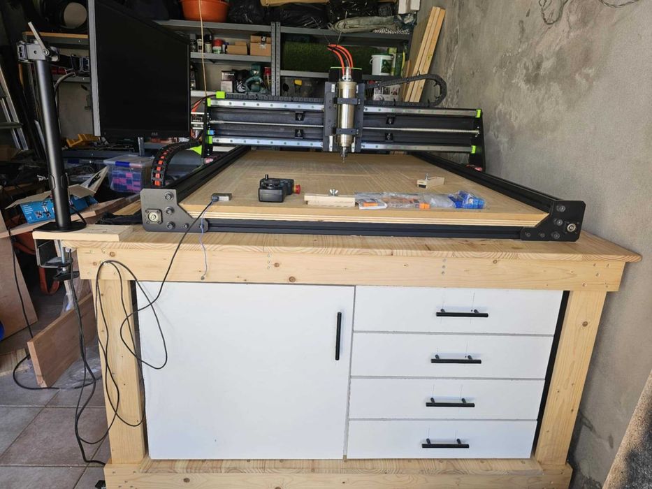 Máquina Fresadora / Router CNC (3 eixos, 1000x1500mm)