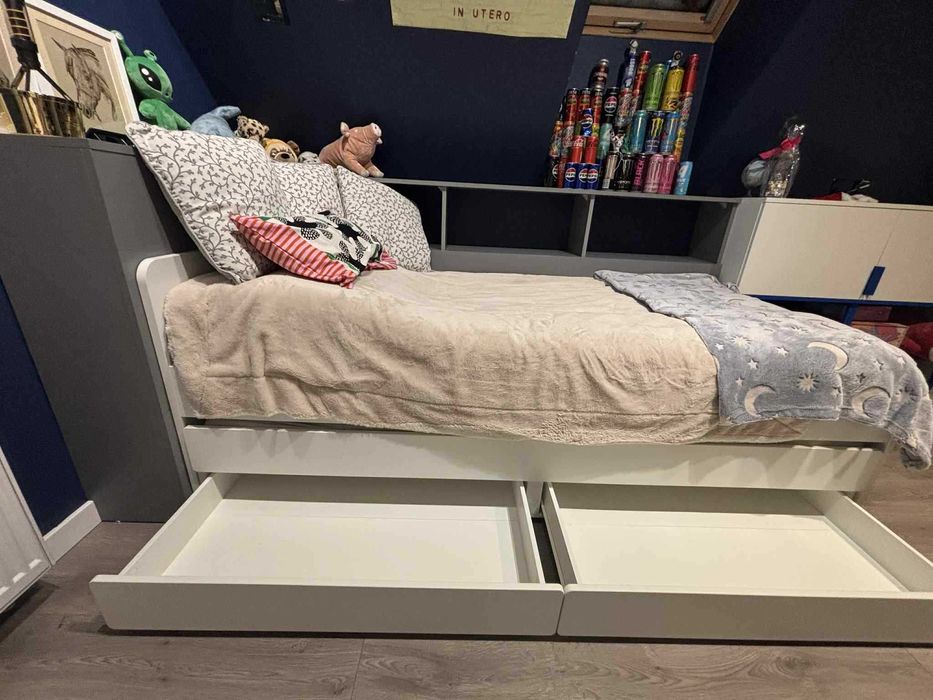 Łóżko rozkładane z szafką