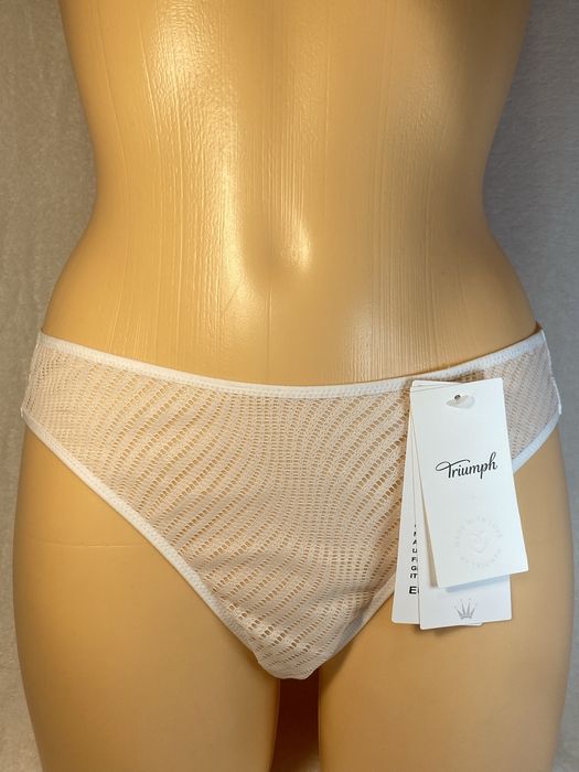 Majtki damskie Triumph Harmony Spotlight Tai01 -38/M- nowe z metką