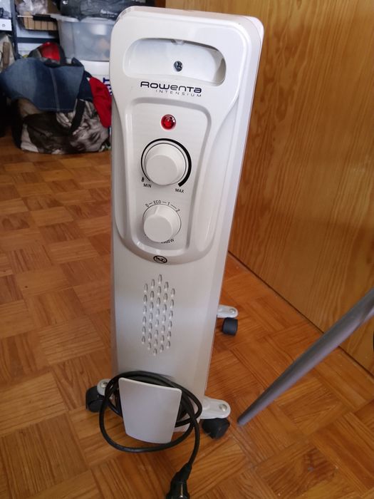 Aquecedor a óleo 2000W com termostato – ótimo estado
