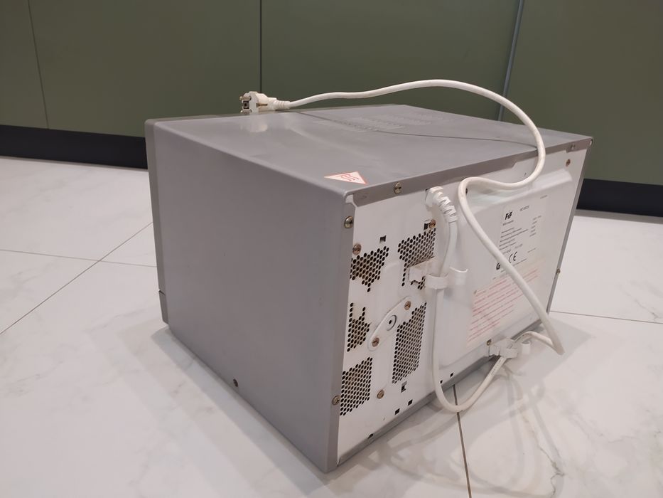 Продається мікрохвильовка з Німеччини!